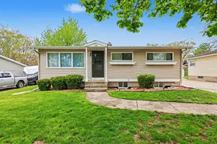 600 St Clair Ave NW, Grand Rapids, MI 49534 - Photo 3