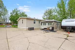 600 St Clair Ave NW, Grand Rapids, MI 49534 - Photo 25