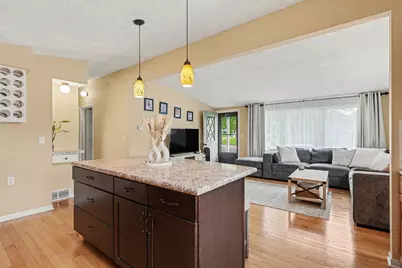 600 Saint Clair Avenue NW, Grand Rapids, MI 49534 - Photo 9