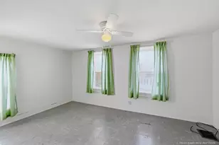 533 Fulton St, Grand Haven, MI 49417 - Photo 17