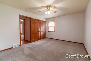 1705 Kendall St SE, Grand Rapids, MI 49508 - Photo 17