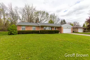 1705 Kendall St SE, Grand Rapids, MI 49508 - Photo 3