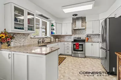 209 Franklin Street, Ludington, MI 49431 - Photo 9