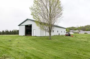 6520 Peckins Ln, Manchester, MI 48158 - Photo 3