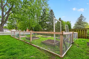 348 N State St, Zeeland, MI 49464 - Photo 7