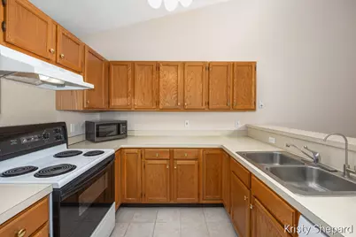 4504 Woodrose Court SE, Grand Rapids, MI 49508 - Photo 11