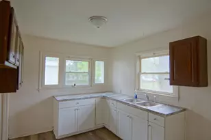 1220 Pearl St, Benton Harbor, MI 49022 - Photo 5