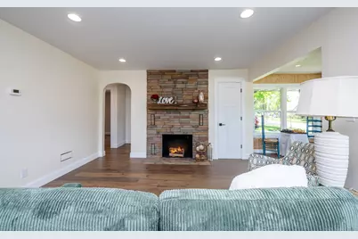 1503 Langley Avenue, Saint Joseph, MI 49085 - Photo 7