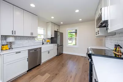 1503 Langley Avenue, Saint Joseph, MI 49085 - Photo 11