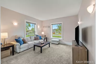 1312 Leonard Street NE, Grand Rapids, MI 49505 - Photo 7