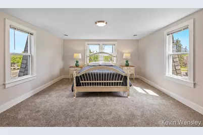 1312 Leonard Street NE, Grand Rapids, MI 49505 - Photo 13