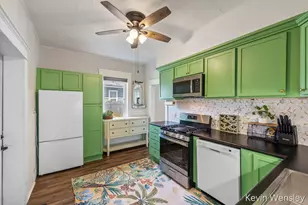 1312 Leonard St NE, Grand Rapids, MI 49505 - Photo 9