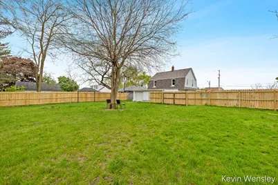 1312 Leonard Street NE, Grand Rapids, MI 49505 - Photo 3