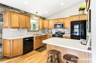 8997 Lenter Dr SE, Caledonia, MI 49316 - Photo 15