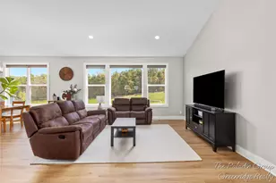 9404 Shoreway Dr, West Olive, MI 49460 - Photo 9