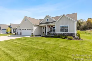 9404 Shoreway Dr, West Olive, MI 49460 - Photo 3