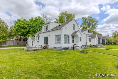 851 Hollywood Street NE, Grand Rapids, MI 49505 - Photo 3
