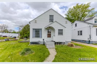 851 Hollywood Street NE, Grand Rapids, MI 49505 - Photo 1