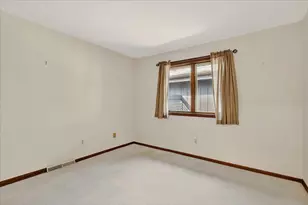 1308 Suncrest Dr NE, Grand Rapids, MI 49525 - Photo 31