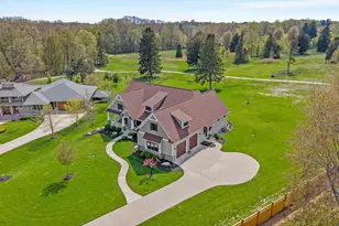 719 Golfview Dr, Douglas, MI 49406 - Photo 29