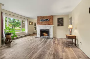 32633 Six Mile Rd, Livonia, MI 48152 - Photo 9