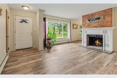 32633 6 Mile Road, Livonia, MI 48152 - Photo 7