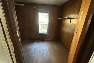 114 Ridge St, Jackson, MI 49203 - Photo 3