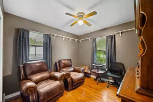 917 Kensington Dr, Niles, MI 49120 - Photo 15