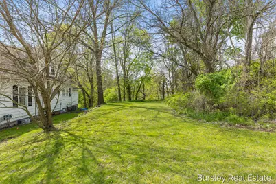 447 E Lincoln Avenue, Ionia, MI 48846 - Photo 17