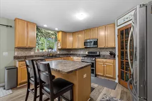 9783 Viewcrest Ct, Howell, MI 48843 - Photo 11