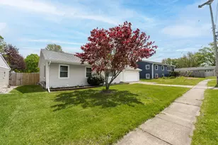 5829 Claremount St, Portage, MI 49024 - Photo 3