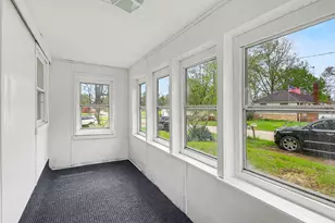2417 Crest Ave, Jackson, MI 49203 - Photo 11