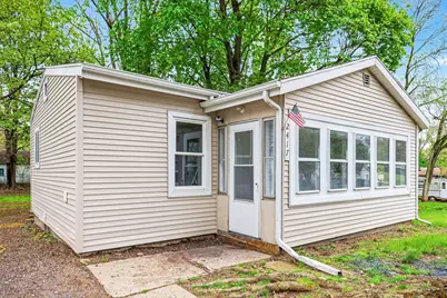 2417 Crest Avenue, Jackson, MI 49203 - Photo 1