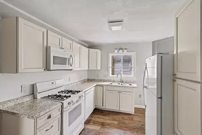 2417 Crest Avenue, Jackson, MI 49203 - Photo 5