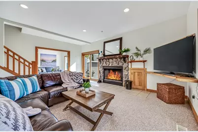 558 S Wythe Street, Pentwater, MI 49449 - Photo 5