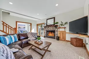 558 S Wythe St, Pentwater, MI 49449 - Photo 5