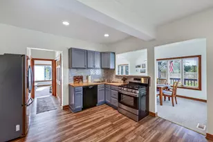 558 S Wythe St, Pentwater, MI 49449 - Photo 15