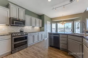 4131 Ayrshire Dr SW, Wyoming, MI 49418 - Photo 11