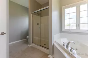 4131 Ayrshire Dr SW, Wyoming, MI 49418 - Photo 19