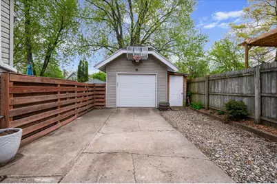 102 Bowne Street NE, Grand Rapids, MI 49505 - Photo 9