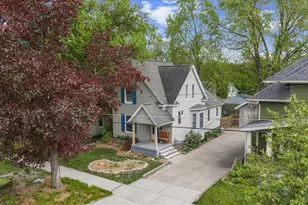 102 Bowne St NE, Grand Rapids, MI 49505 - Photo 3