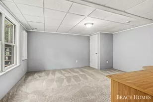 2155 Timber Valley Dr NE, Grand Rapids, MI 49525 - Photo 35