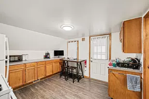 1822 4th St, Wyandotte, MI 48192 - Photo 11