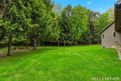 374 137th Avenue, Wayland, MI 49348 - Photo 5
