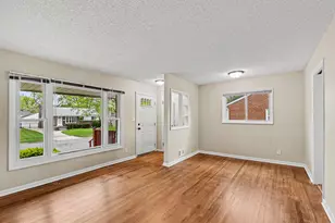 2421 Barstow Rd, Lansing, MI 48906 - Photo 5