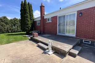 13442 Kerr St, Southgate, MI 48195 - Photo 5