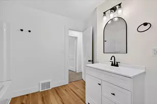 900 Dallas Ave SE, Grand Rapids, MI 49507 - Photo 25
