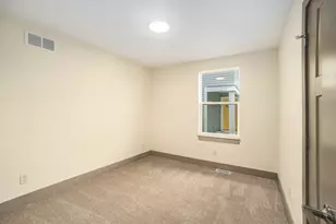 2083 Linden Ave SE, Grand Rapids, MI 49507 - Photo 9