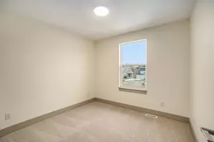 2098 Linden Ave SE, Grand Rapids, MI 49507 - Photo 11
