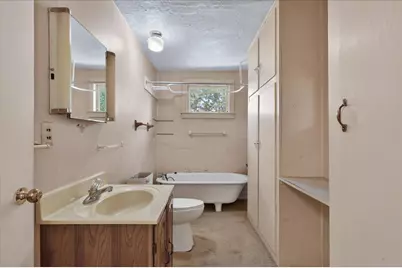 124 Washington Street, Sparta, MI 49345 - Photo 23